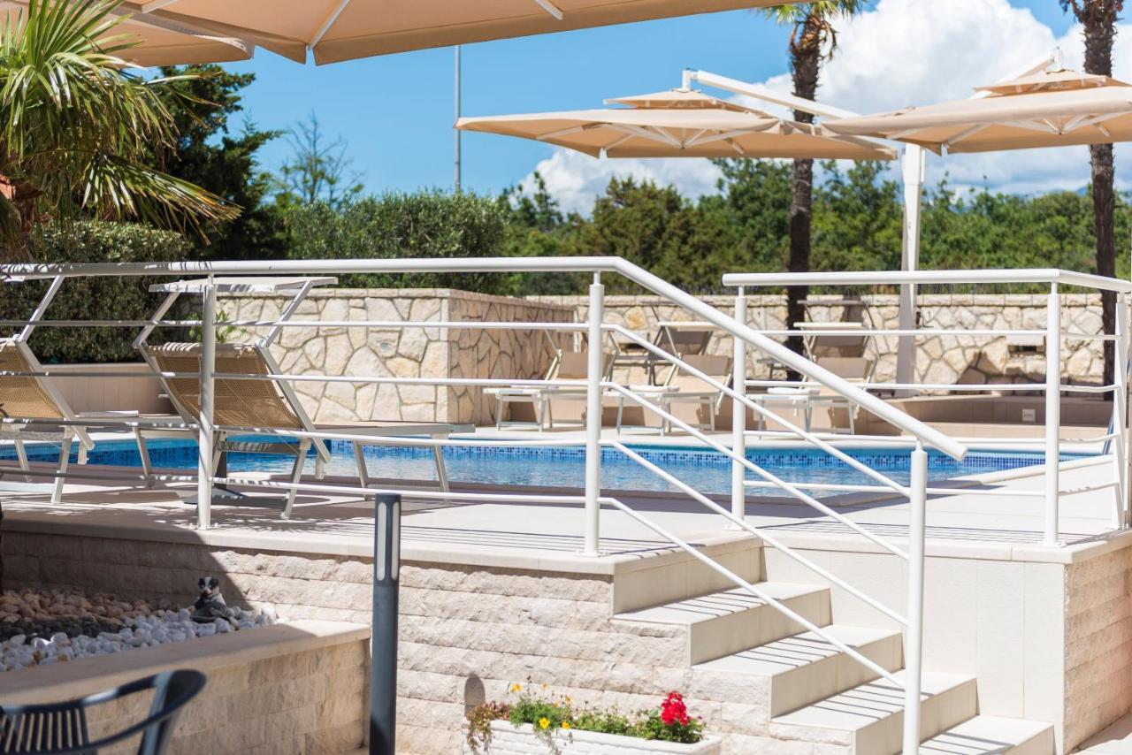 Pool Terrace Sea View Sarkic Leilighet Novalja Eksteriør bilde